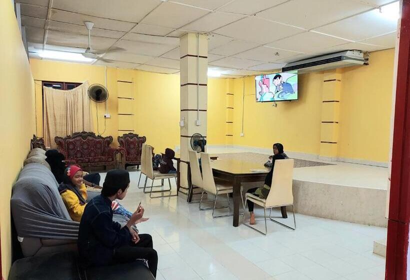 Irama Resort Amir Yjs , Pantai Irama Bachok