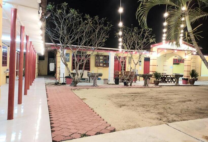 Irama Resort Amir Yjs , Pantai Irama Bachok