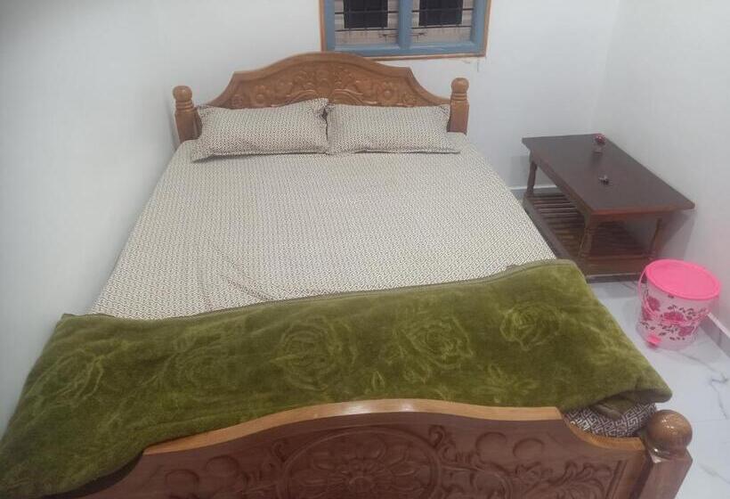 بنسيون Sandhya Homestay Hampi