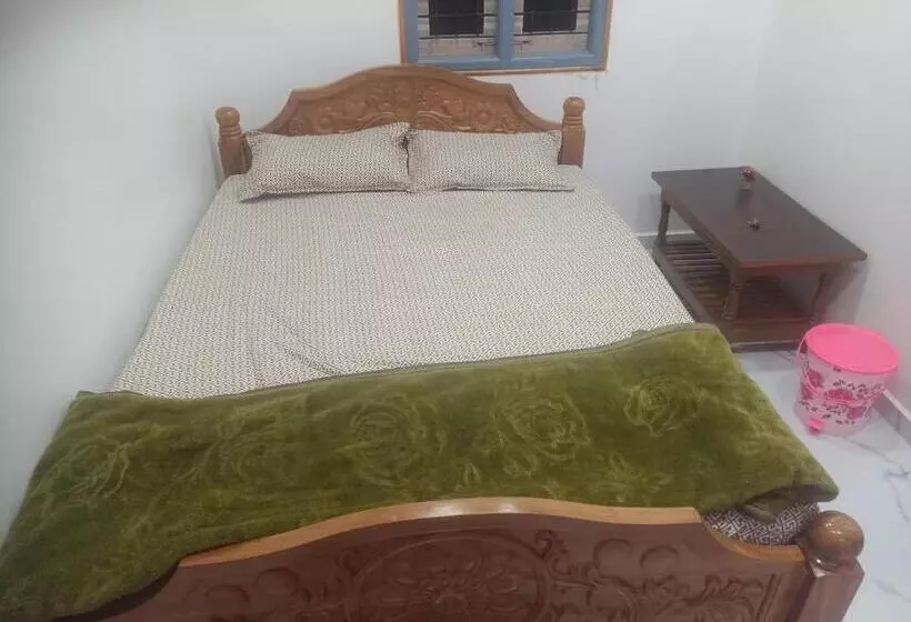 ペンション Sandhya Homestay Hampi