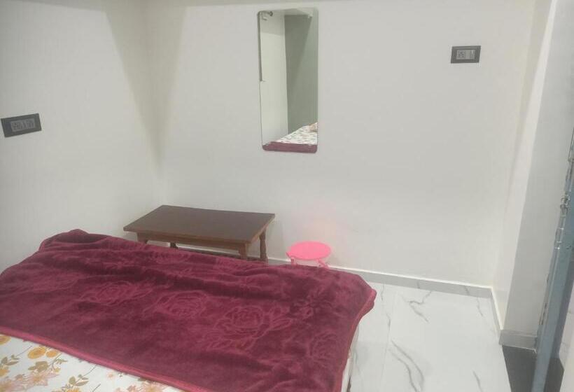 بنسيون Sandhya Homestay Hampi