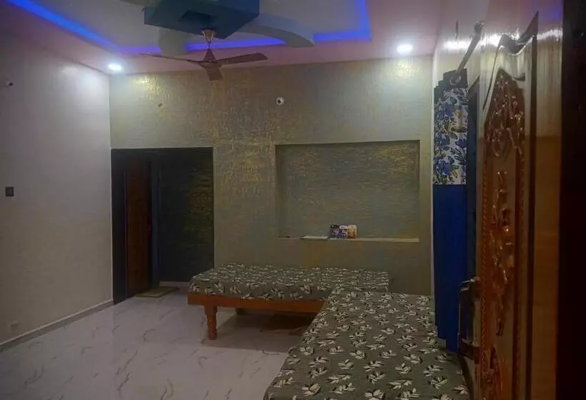 ペンション Sandhya Homestay Hampi