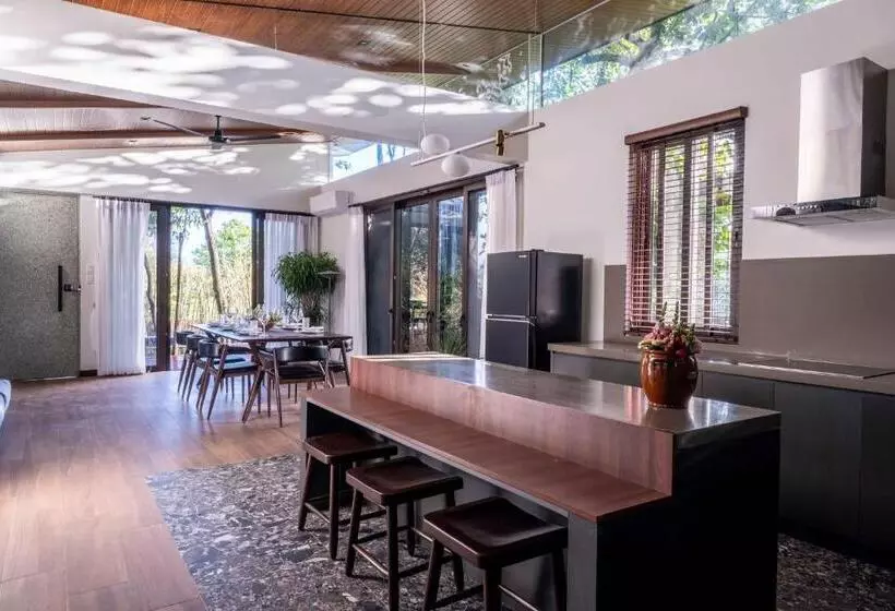 Vijaya Cabin   Ezra Viniti Resort