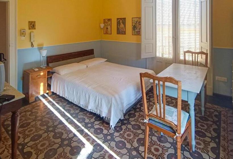 مبيت وإفطار Casa Rossi