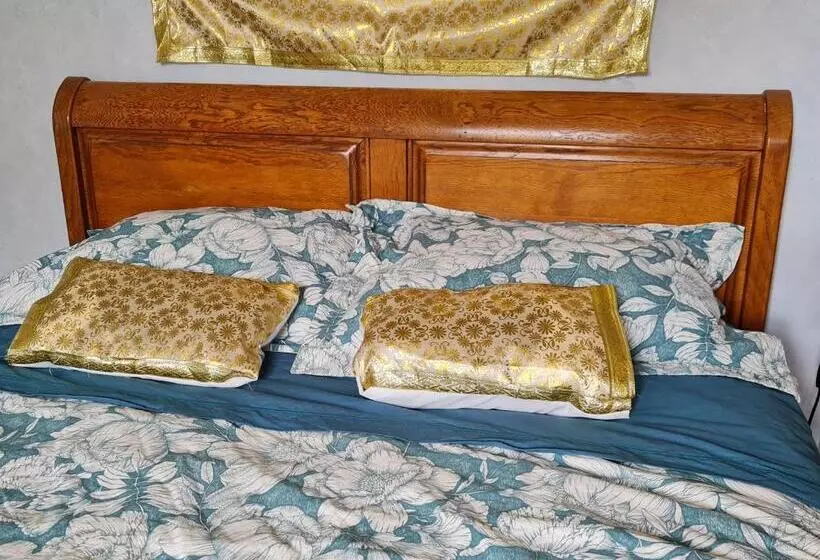 Aamiaismajoitus (B&B) Chambres D Hôtes De La Grande Maison