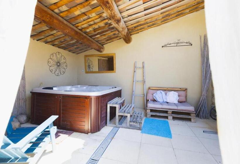 مبيت وإفطار Chambre Voile De Soie   Homestay   Chez Manon En Luberon