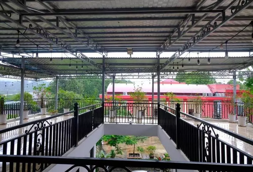 Ha Giang Hoppers Hostel And Tour