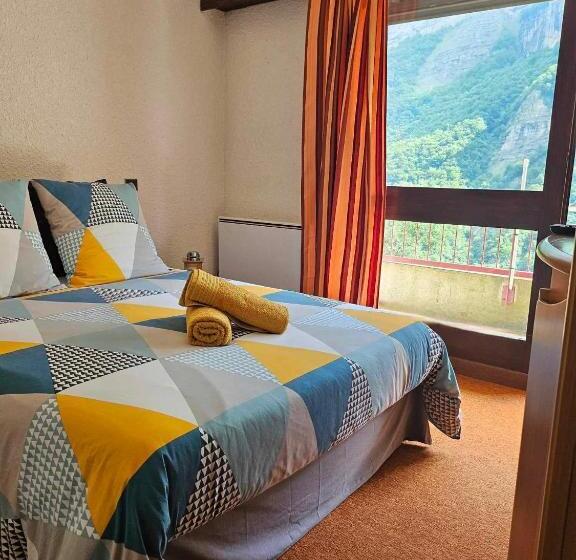 בית מלון כפרי Cinéma, Chambre Privée Au Le Refuge Du Phoenix