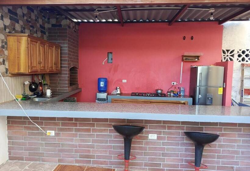 Hotel Hostal Los Cactus