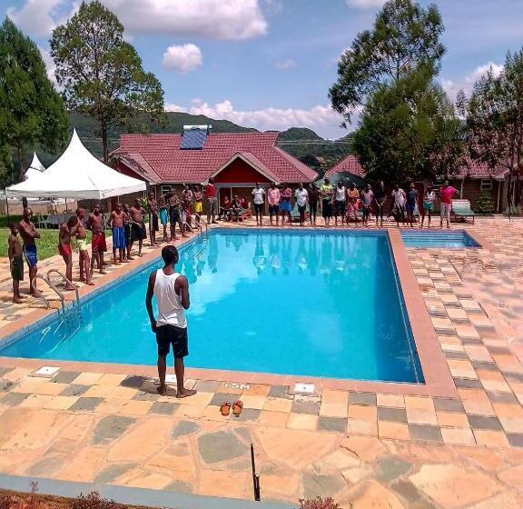 هتل Tausi Gardens Kabarnet