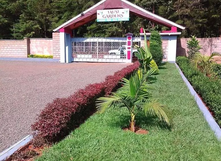 هتل Tausi Gardens  Kabarnet