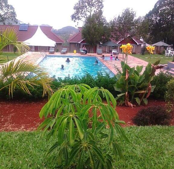 هتل Tausi Gardens Kabarnet