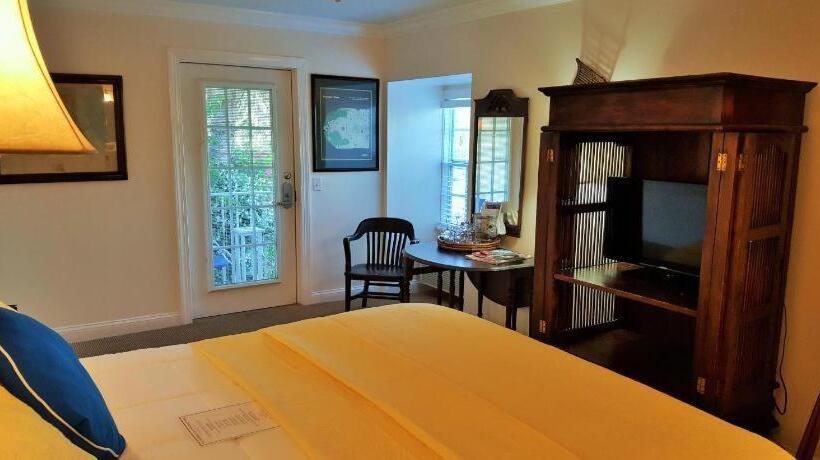 Hotel The Caribbean Court Boutique