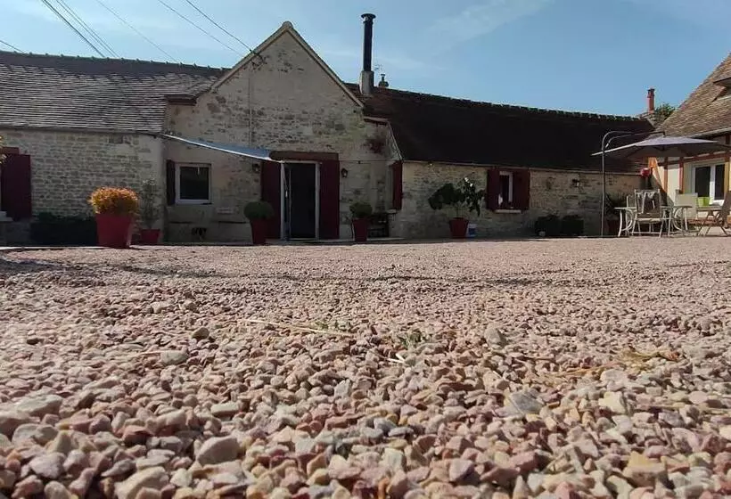 Majatalo Les Lys Jolie Suite Parentale Privative Deux Adultes Avec Sdd