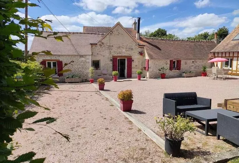 Majatalo Les Lys Jolie Suite Parentale Privative Deux Adultes Avec Sdd