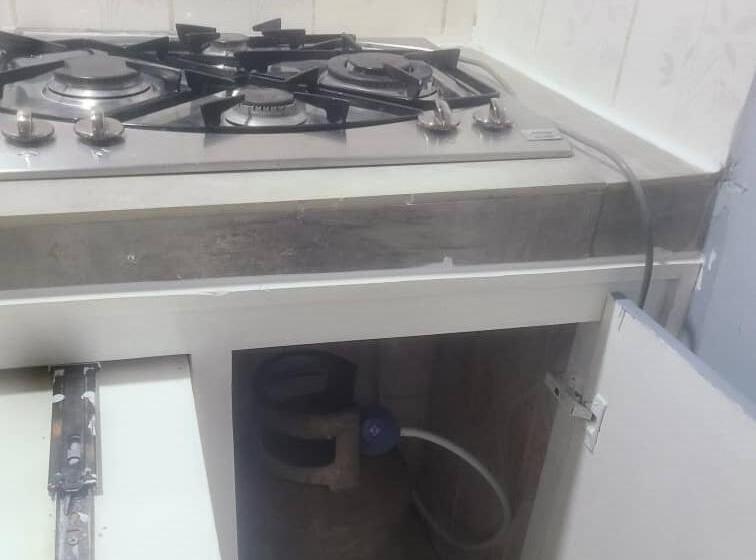 پانسیون Ndouha House