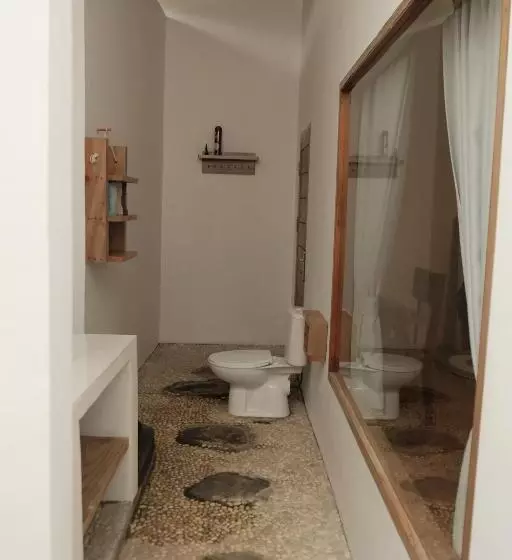 ユースホステル Alora House Lombok Tete Batu