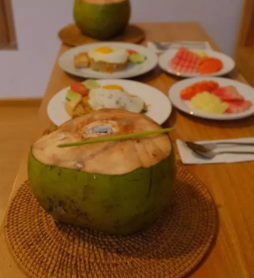 ユースホステル Alora House Lombok Tete Batu