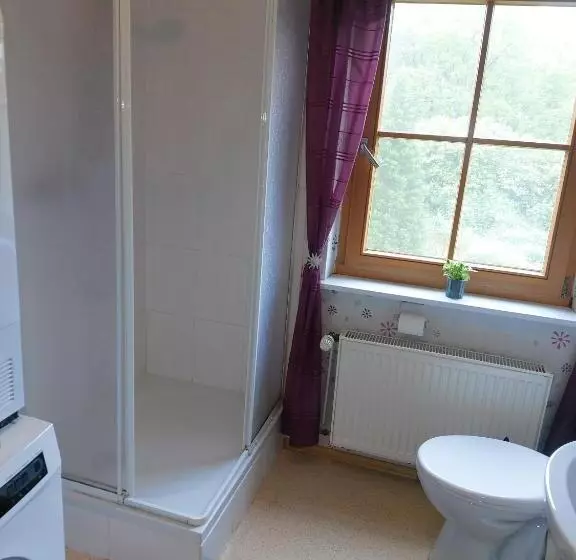 Aamiaismajoitus (B&B) Orangerie Zimmer Gehaichnishof 7born