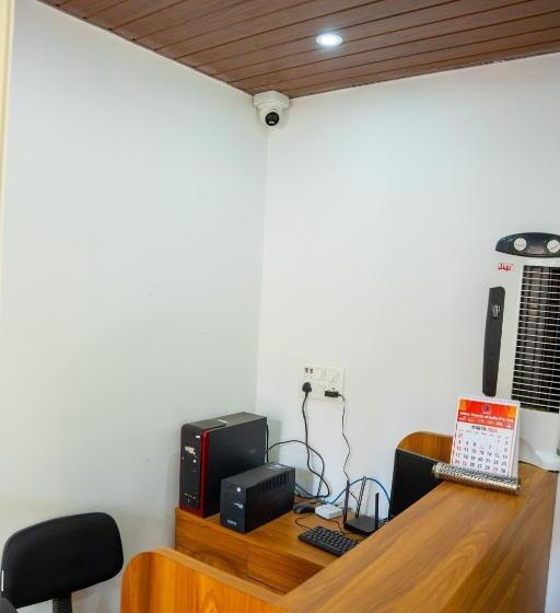 Отель Pednekar Plaza Inn