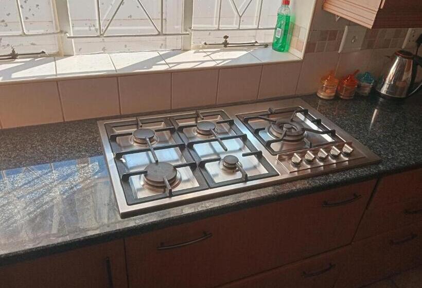 ペンション Moonlight Guest House