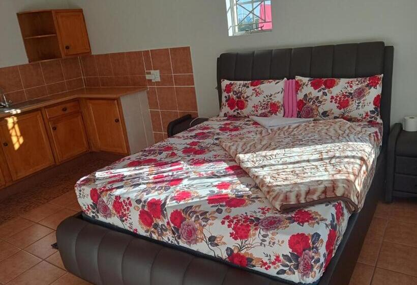 ペンション Moonlight Guest House