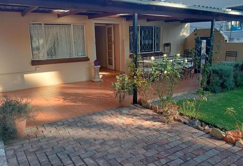 ペンション Moonlight Guest House