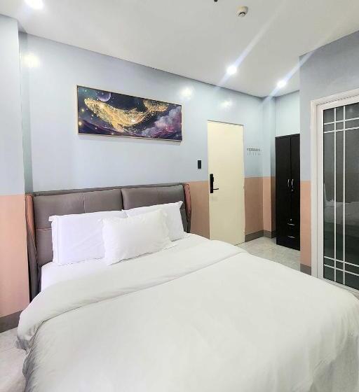 Qingqing Hotel Pasay Manila Near Moa