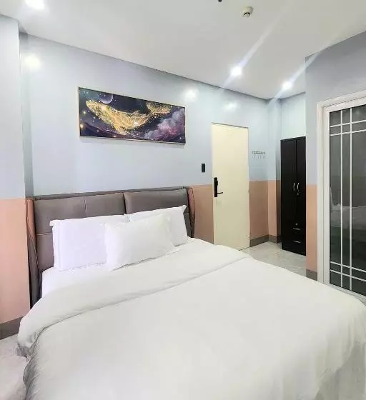 Qingqing Hotel Pasay Manila Near Moa