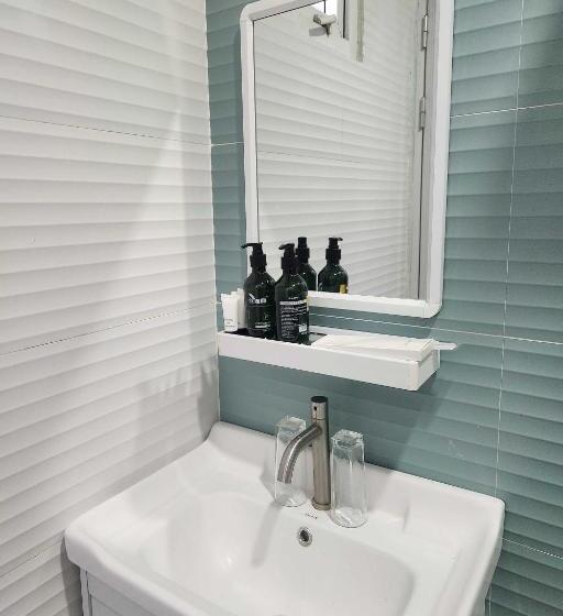 Qingqing Hotel Pasay Manila Near Moa