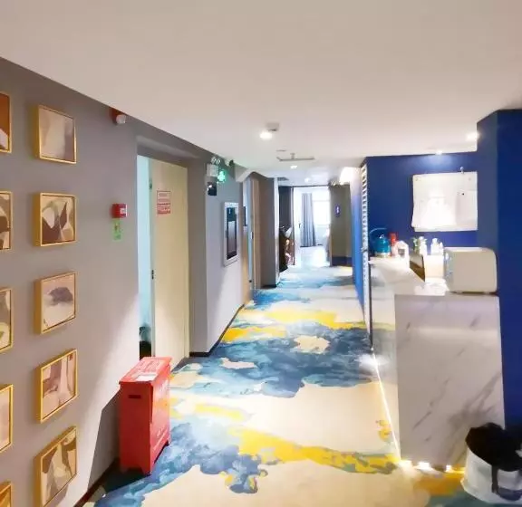 蓝尔兹酒店深圳华强路地铁站店