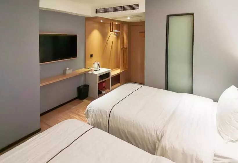 蓝尔兹酒店深圳华强路地铁站店