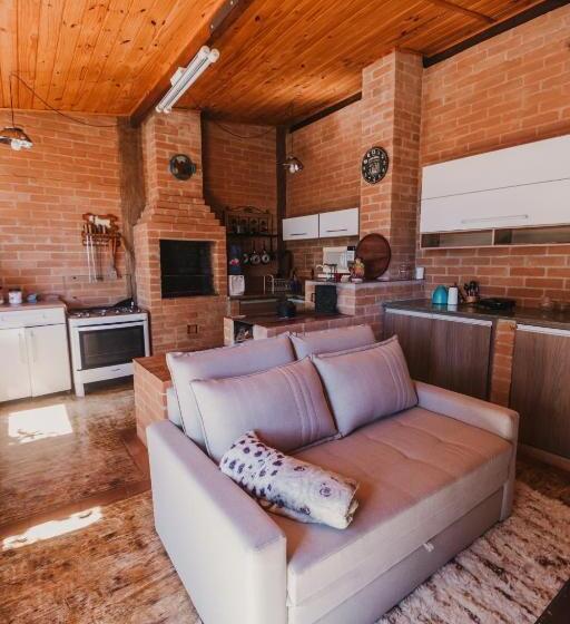 הוסטל Portal Flores Suítes