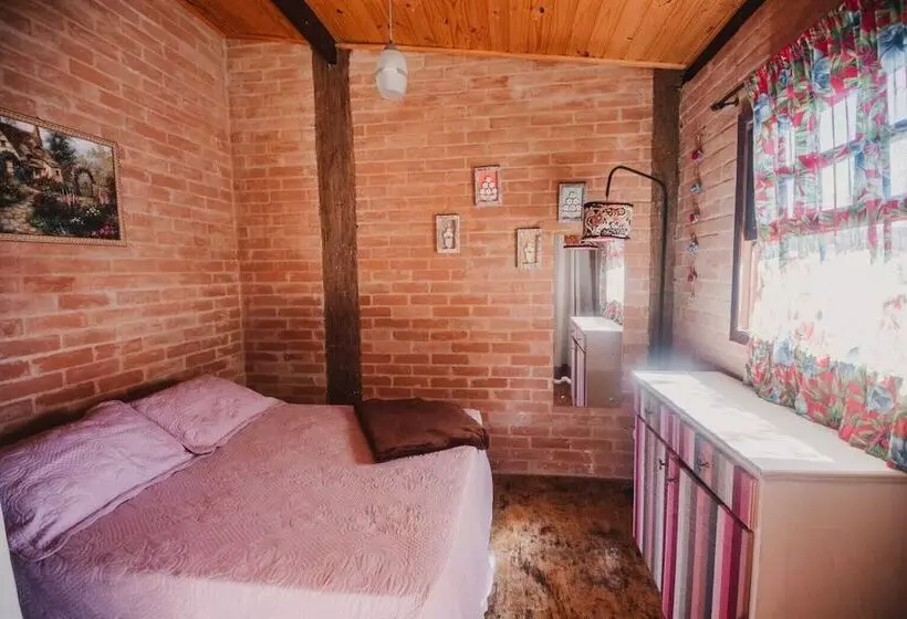 Retkeilymaja Portal Flores Suítes