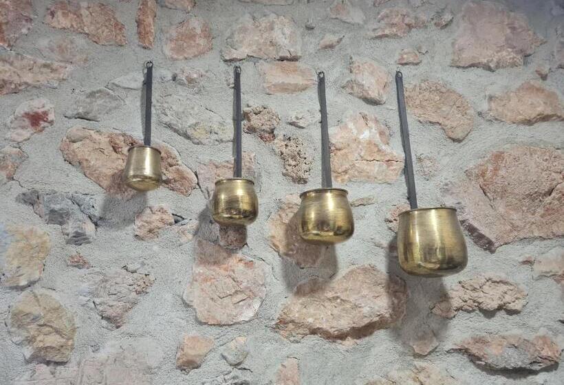 민박 La Casa Encantada Guest House