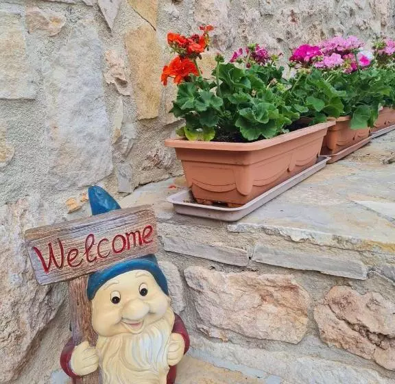 ベッドアンドブレックファースト La Casa Encantada Guest House