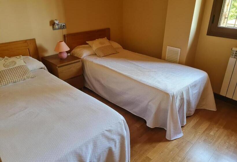 민박 La Casa Encantada Guest House