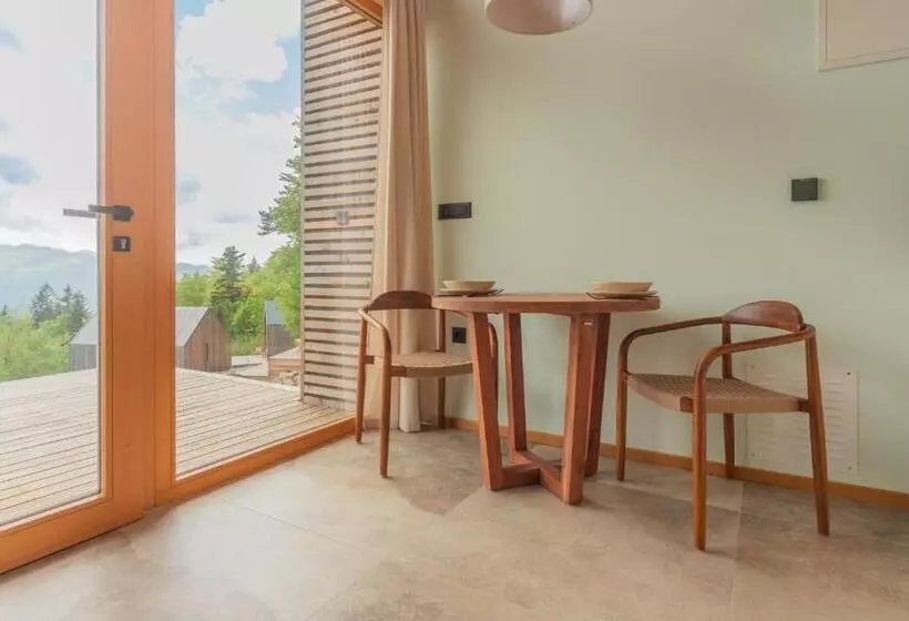 Aamiaismajoitus (B&B) Glamping Zarja, Vipava Valley