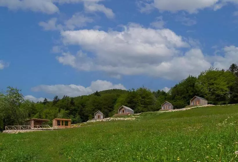 Aamiaismajoitus (B&B) Glamping Zarja, Vipava Valley