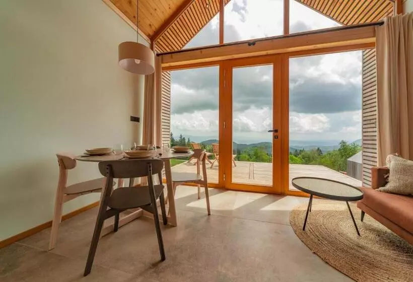 Aamiaismajoitus (B&B) Glamping Zarja, Vipava Valley