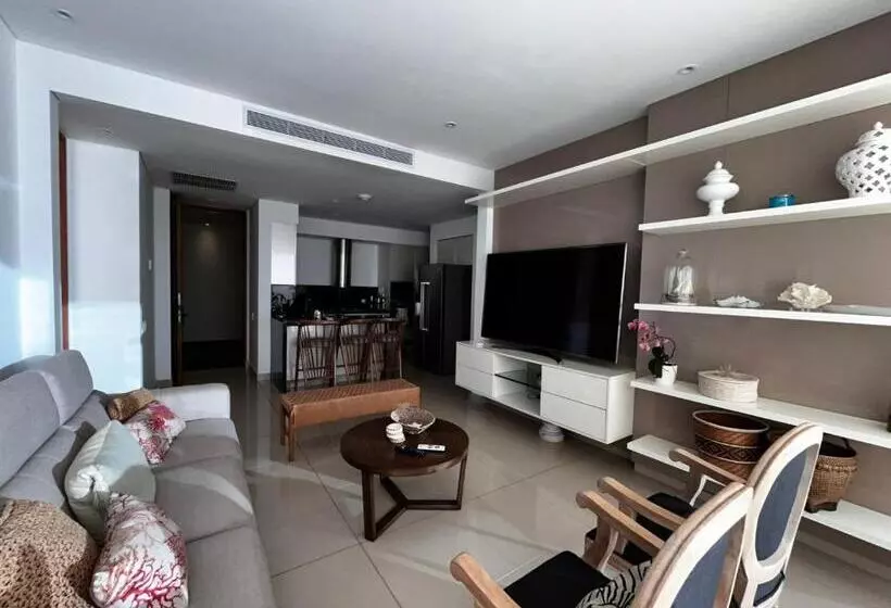 Luxury Residences Close To The Old City By Parceros Group