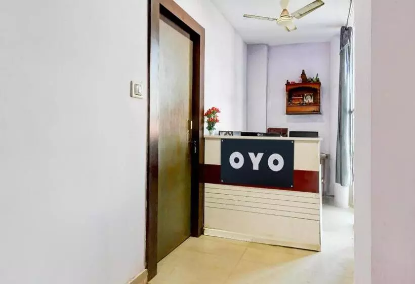ホテル Oyo The Capital Prestige
