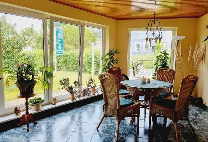 Hotelli Pension & Wirtshaus   Tun Eikkoter   Kobel Iii