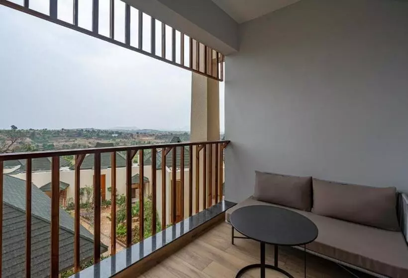 Hotelli Radisson Resort Hatgad Saputara