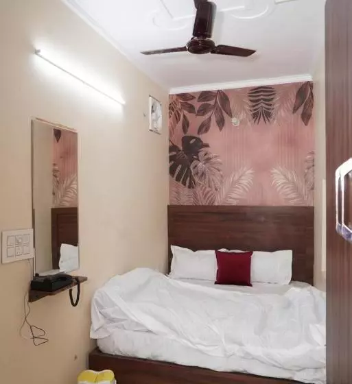 Hotelli S S Guest House