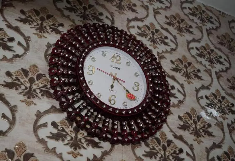 Hotelli S S Guest House