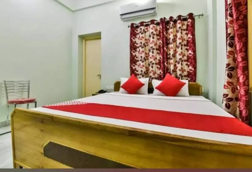 Hotel Subh Season