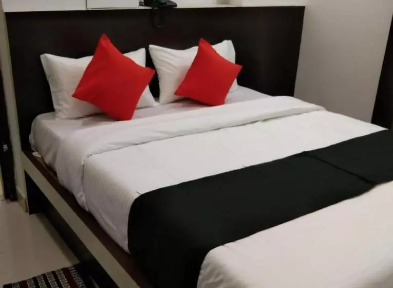 Hotel Subh Season