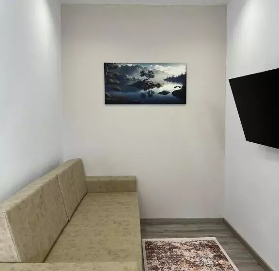 پانسیون Coral Home