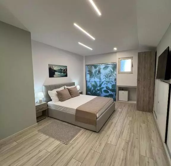 پانسیون Coral Home